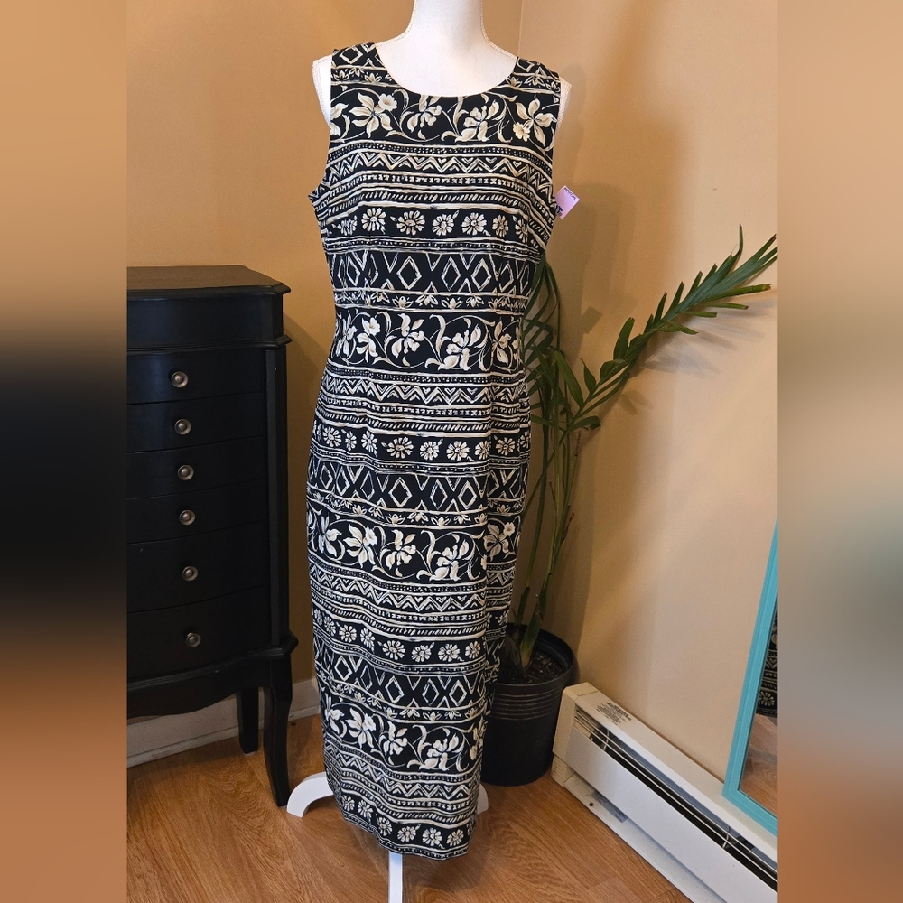 Y2K Kathie Lee Collection. Slip Dress. Size 10. Black and Cream Color